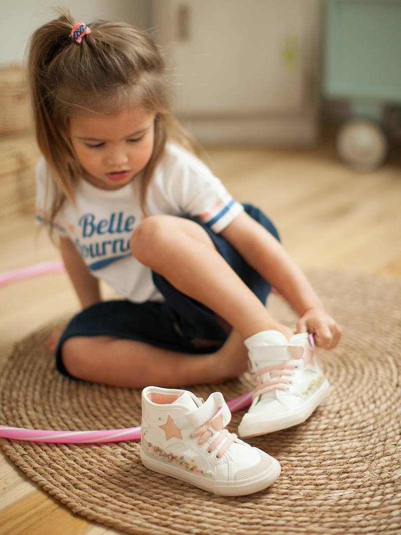 https://kids-avenue.com.ua/pages/gallery/2665/baskets-montantes-a-paillettes-fille-collection-maternelle (7).jpg